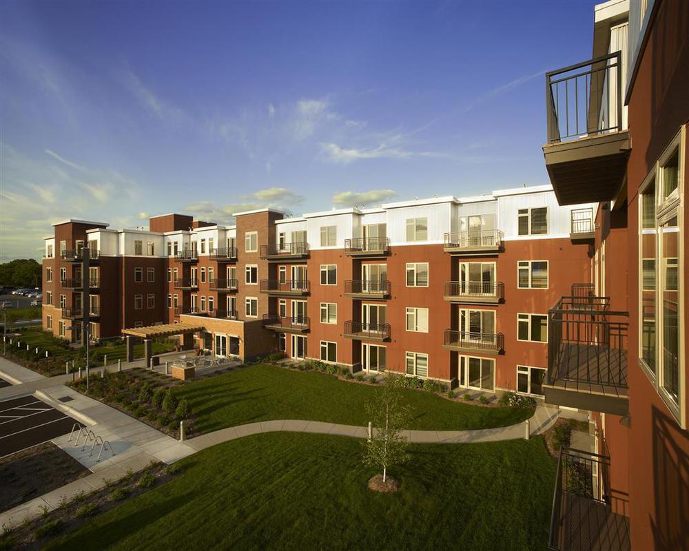 Execustay At York Place Apts Edina Exterior foto